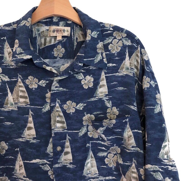 uHoopin /“Button/” Mens Heather Dri-Fit Tee